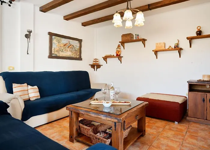 Lava Rural San Isidro (Tenerife)