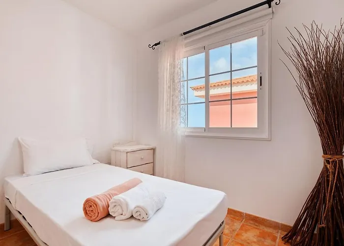 Lava Rural San Isidro (Tenerife)