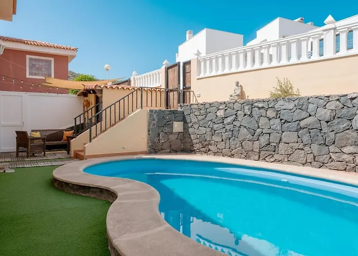 Lava Rural 度假居 *